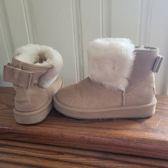 Tendance Paris size 36 tan winter booties with bows and fur trim (approx size 6) - Picture 2 of 6